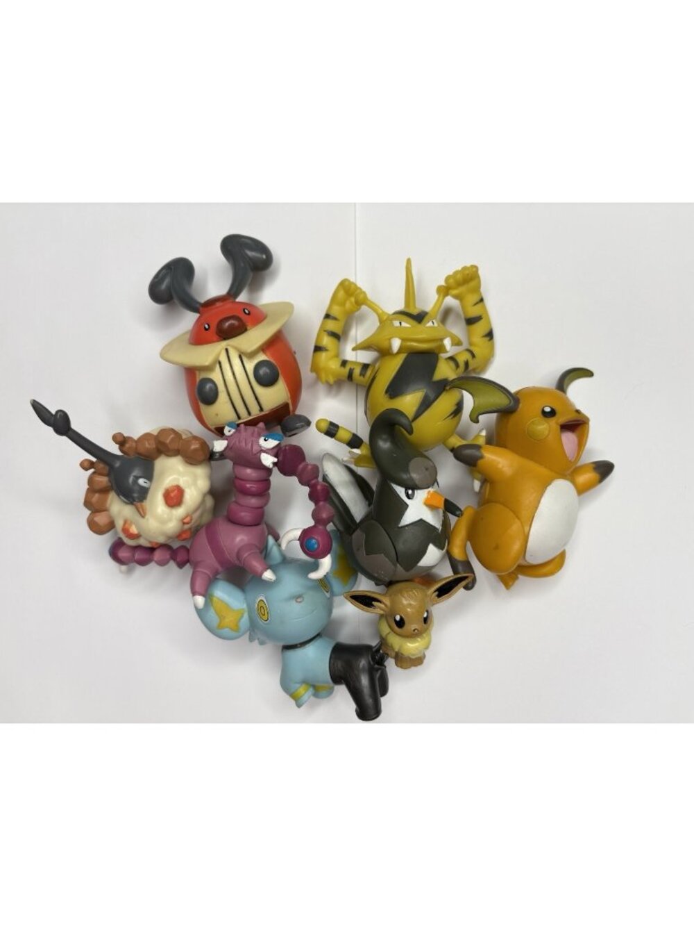 Pokemon TOMY JAKKS PVC NINTENDO Assorted Figures LOT OF 8 2007-20O8  2-3” RAICHU